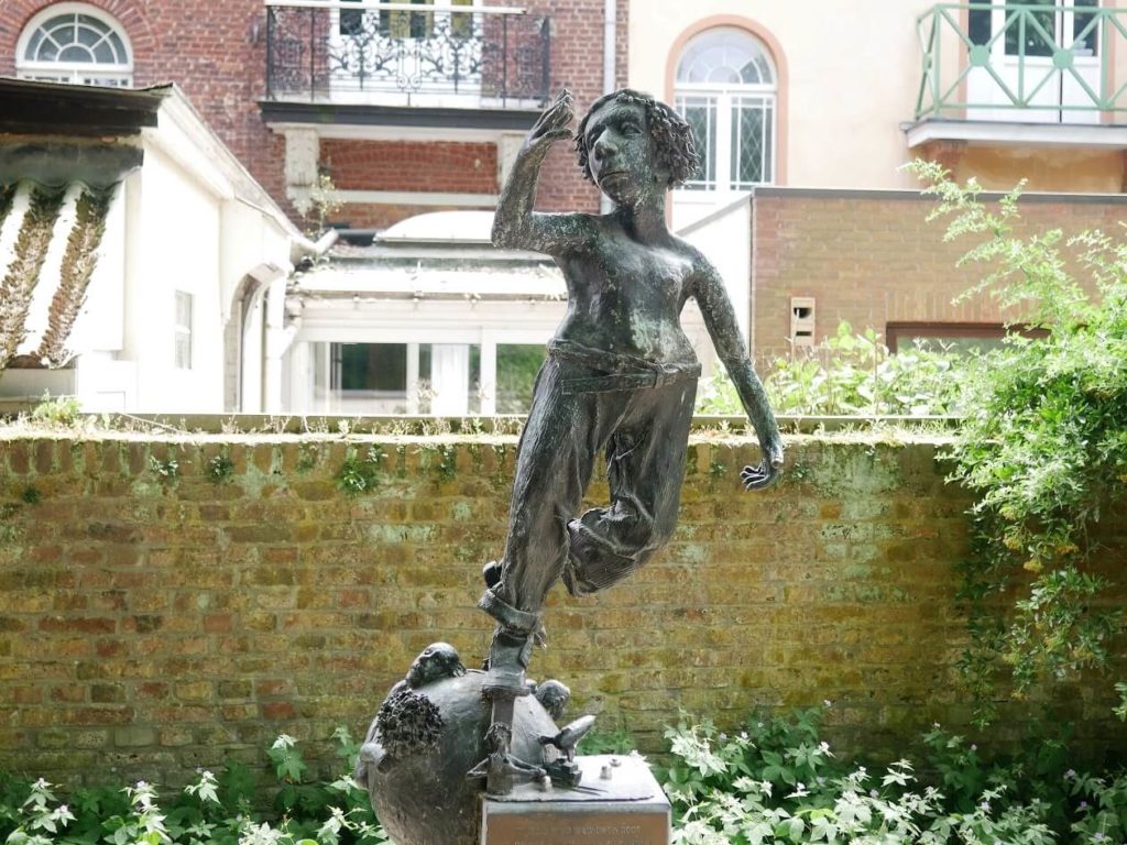 Statue at the Sint-Donatus Park in Leuven