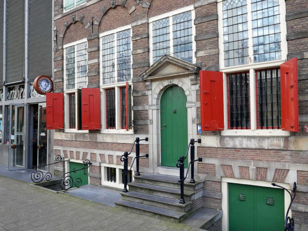 The Rembrandt House Museum, old entrace