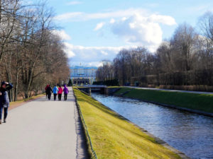 Walking in the parks of Peterhof Palace