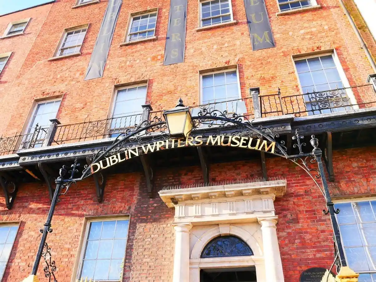 Entrance to Dublin Writers Museum