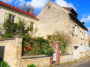 houses in Auvers sur Oise