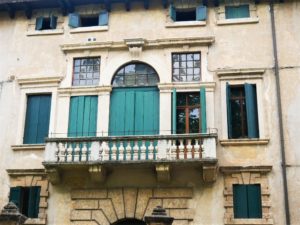 facade of the house in Verona