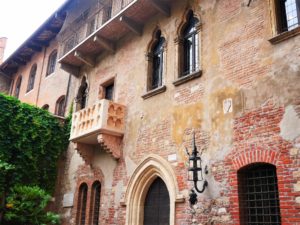 Courtyard of Julia's house with a famous balcony in Verona