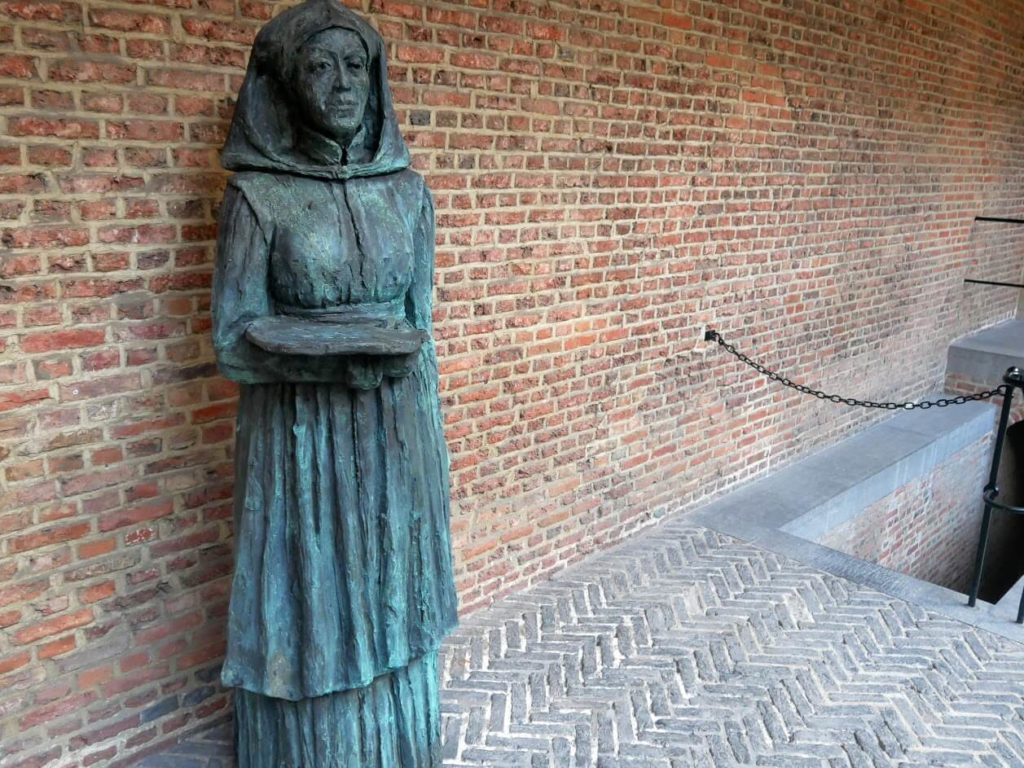 Mayken Verhulst statue