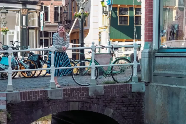 Tea standing at the bridge in Alkmaar