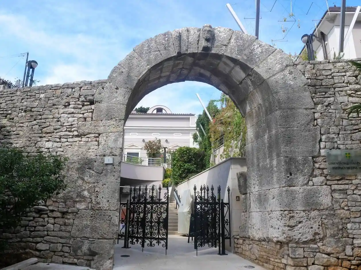 Hercules gates in Pula