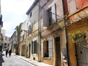 Houses in Arles