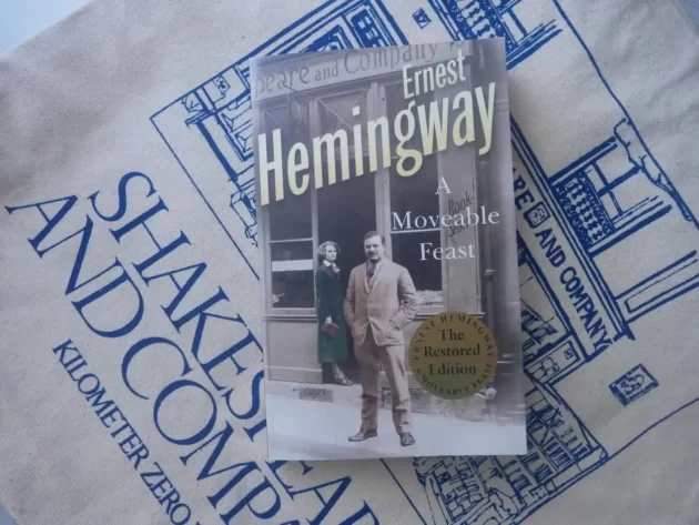 Ernest Hemingway A Moveable Feast book
