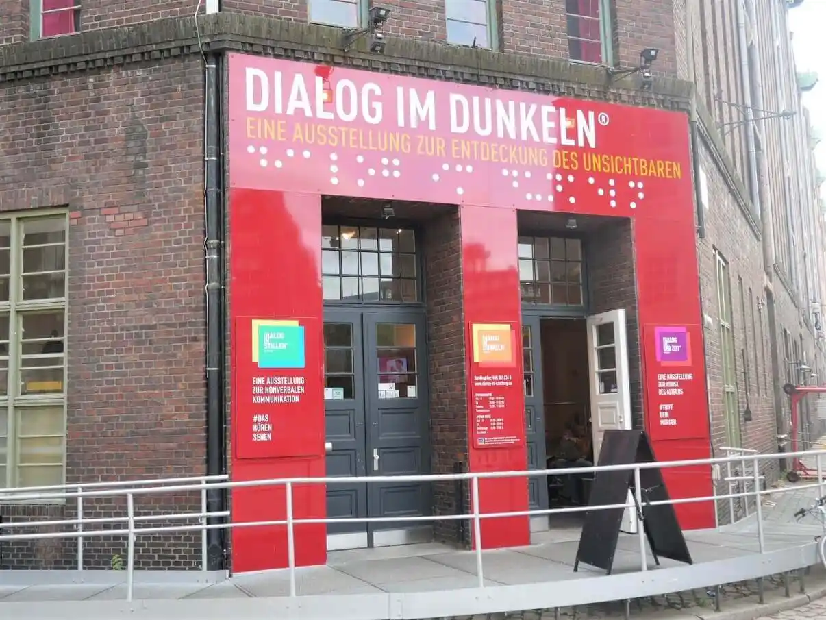 Dialogue in silence Hamburg venue entrance