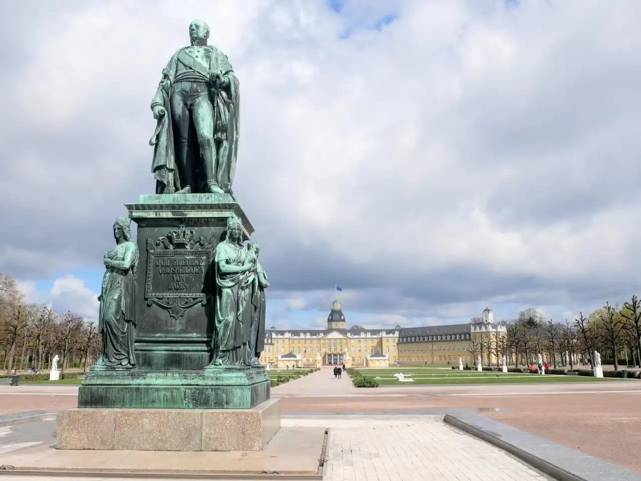 carl friedrich statue in front of the Karlsruhe Palace at Karlsruhe