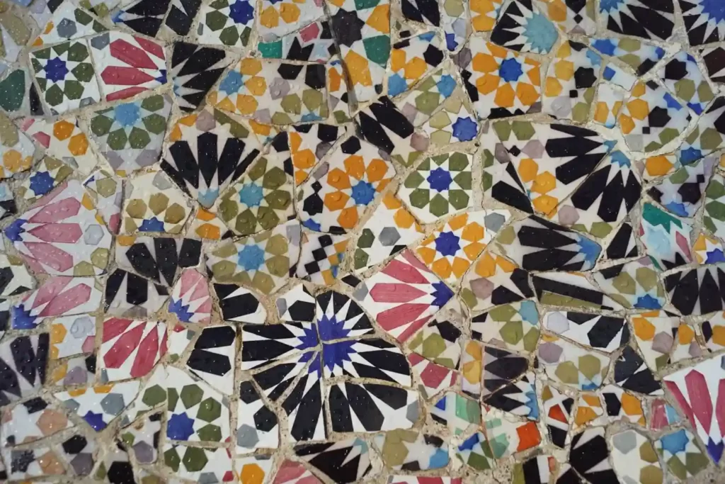 Tile mosaic technique by Antoni Gaudi