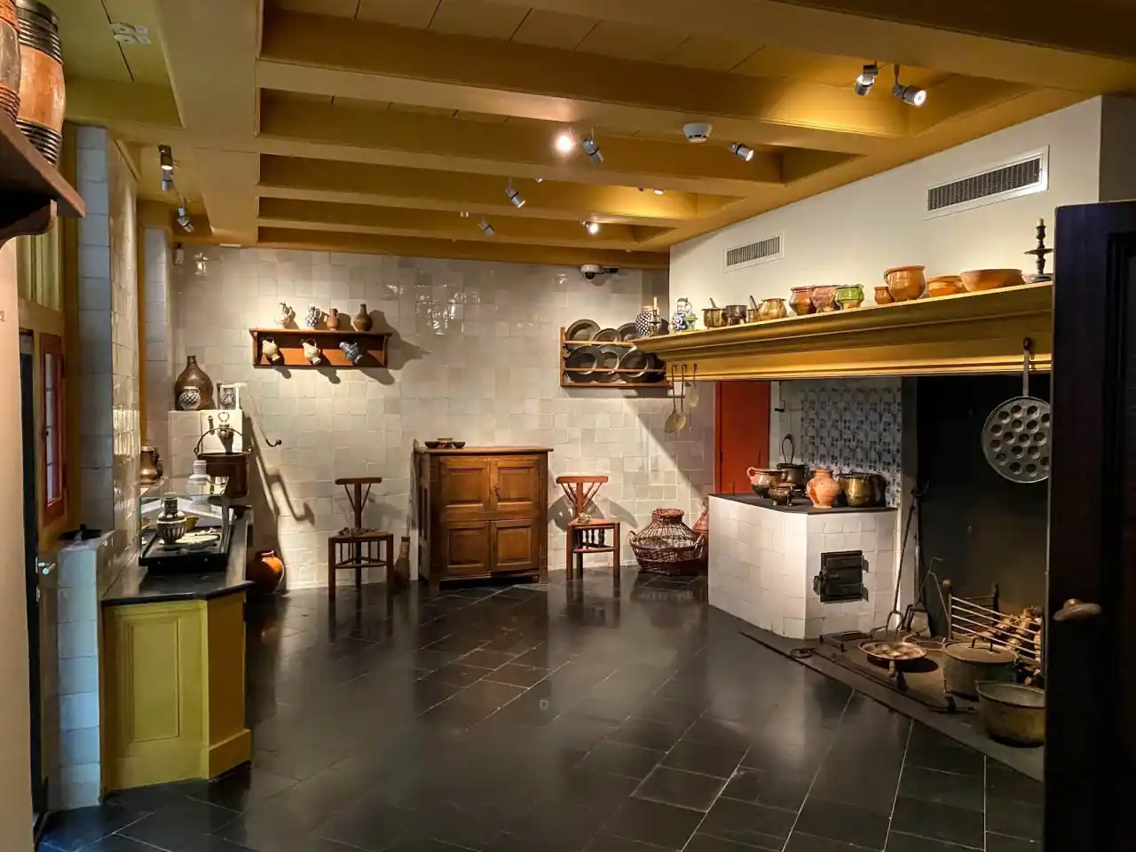 Rembrandt House Museum kitchen