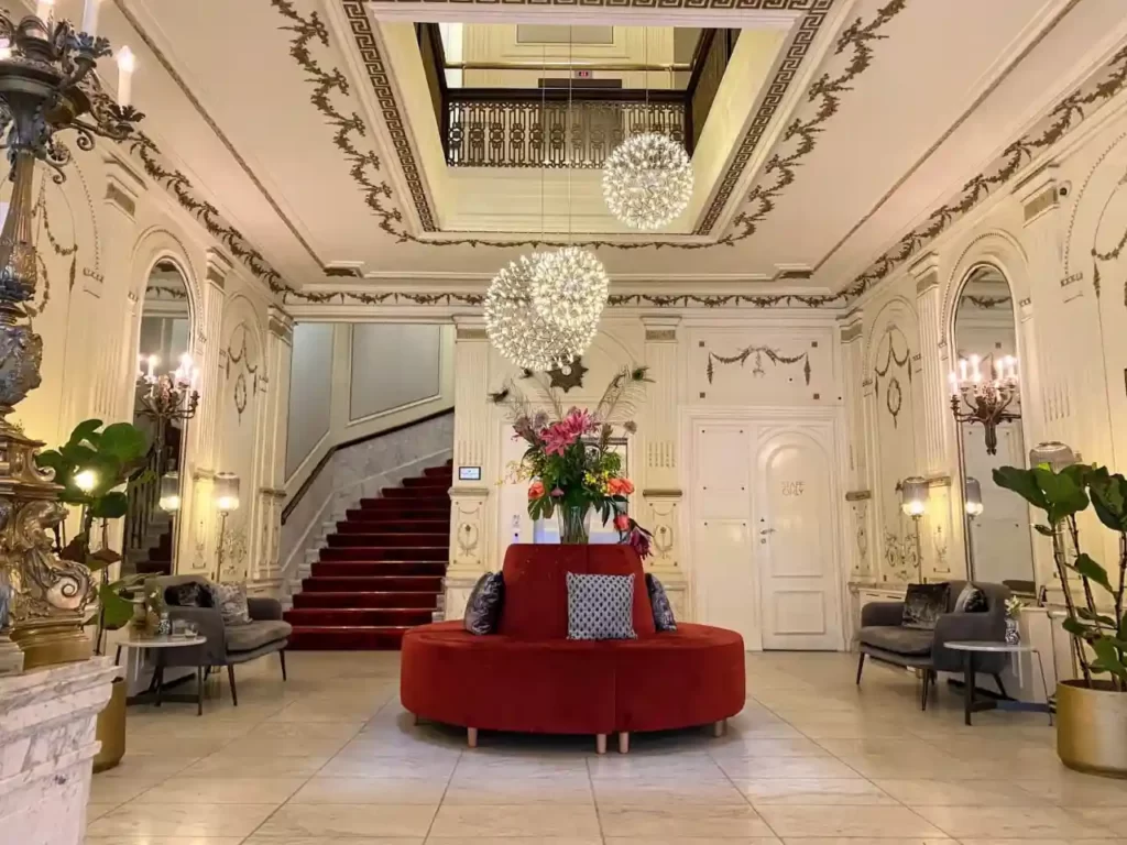 Tivoli Doelen Hotel in Amsterdam lobby
