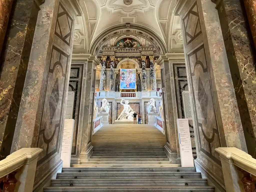 Kunsthistorisches Museum in Vienna staircase