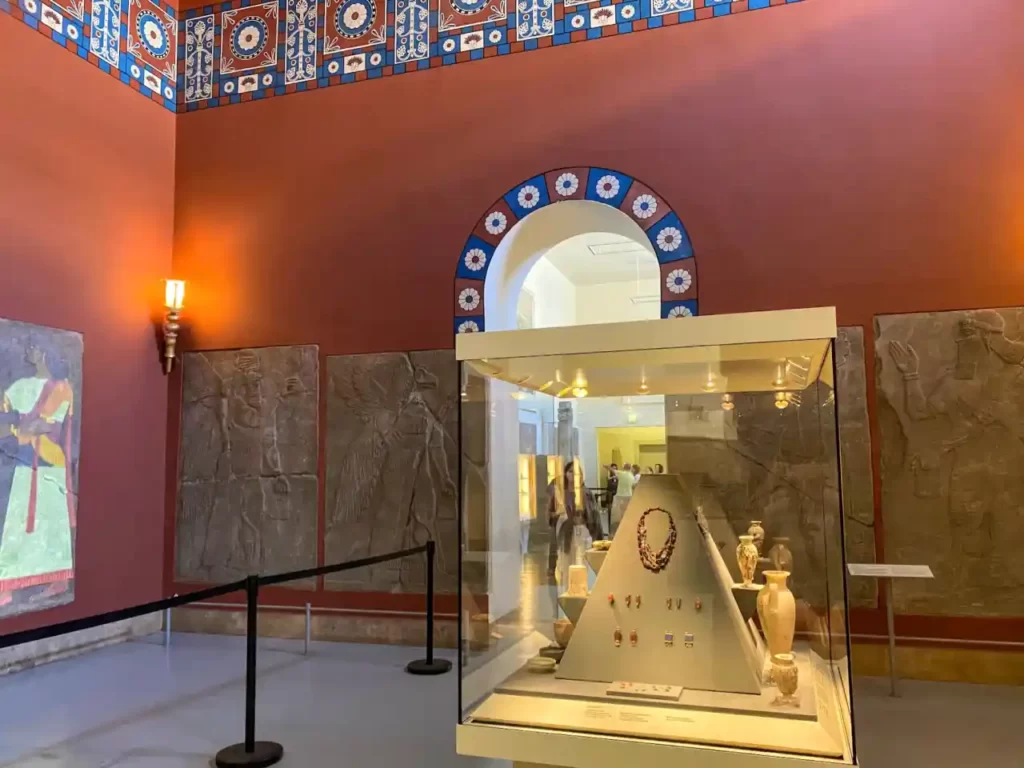 Pergamon Museum exhibition gallery